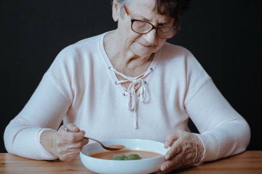 How to Deal with Common Eating Challenges for Seniors